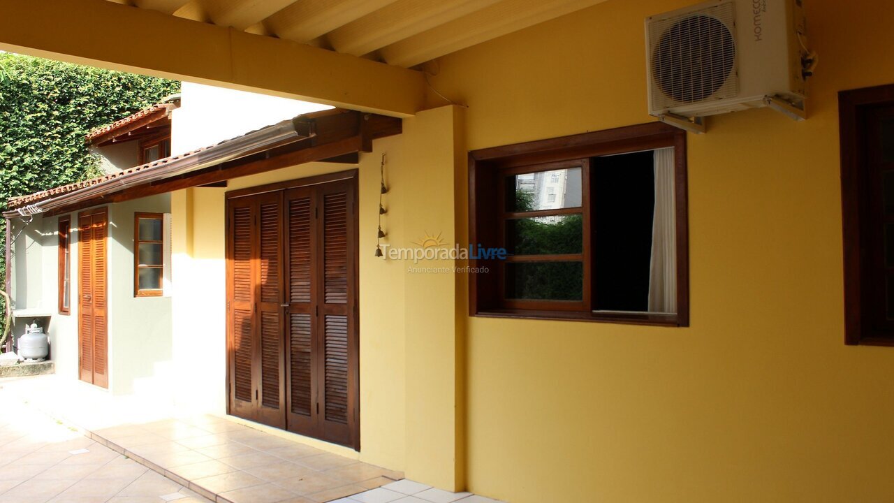 Apartamento para aluguel de temporada em Florianópolis (Centro)
