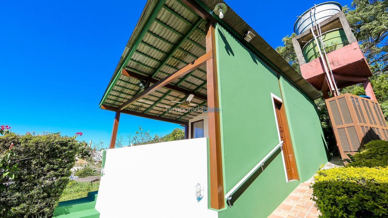 Apartamento para aluguel de temporada em Florianópolis (Jurere Tradicional)