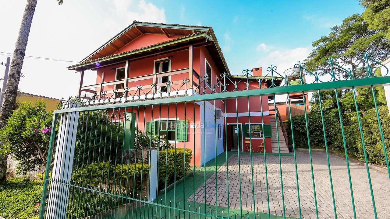 Apartamento para aluguel de temporada em Florianópolis (Jurere Tradicional)