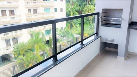 Ap. Ubatuba, Wifi, Smart TV, 2 suites, espacio cubierto, piscina.