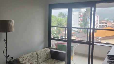 Ap. Ubatuba, Wifi, Smart TV, 2 suites, espacio cubierto, piscina.