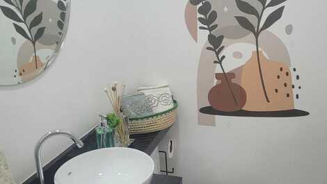 Ap. Ubatuba, Wifi, Smart TV, 2 suites, espacio cubierto, piscina.