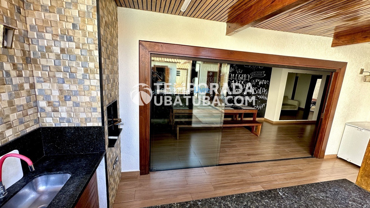 Casa para aluguel de temporada em Ubatuba (Praia Grande)