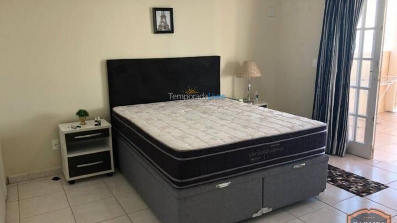 Casa para aluguel de temporada em Bombinhas (Praia de Bombas)