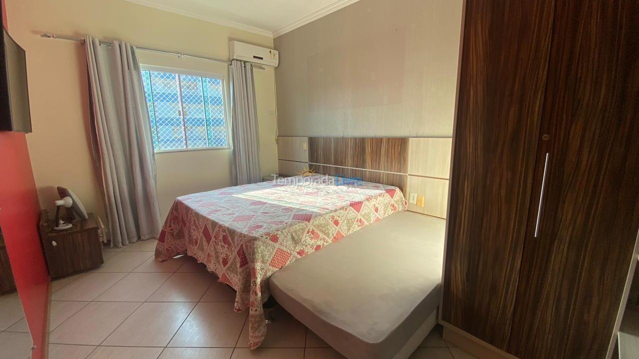 Apartment for vacation rental in Bombinhas (Praia de Bombas)