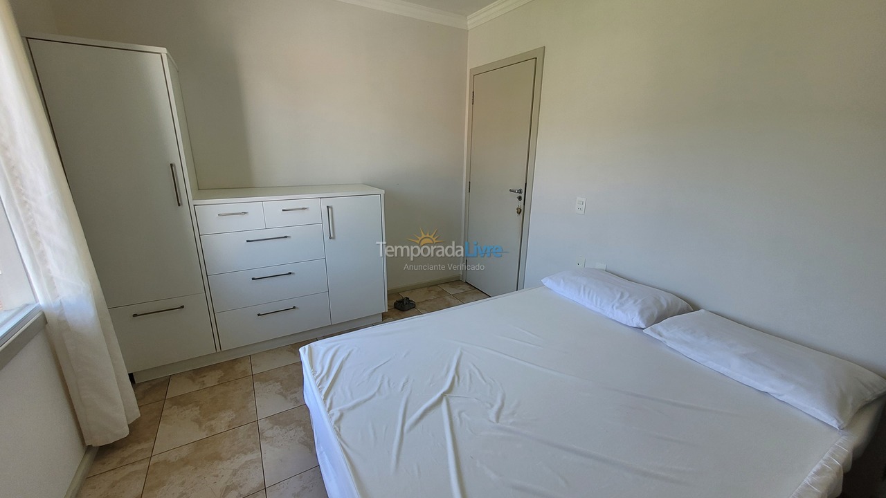 Casa para aluguel de temporada em Bombinhas (Praia de Bombas)