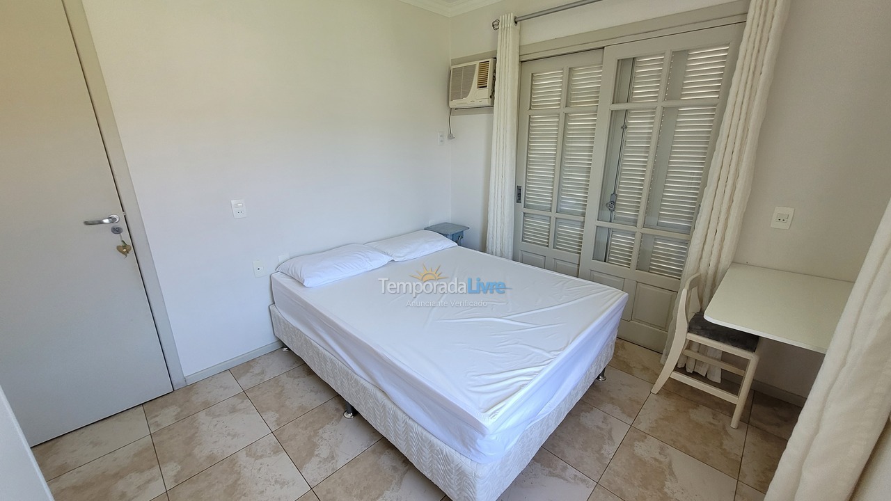 Casa para aluguel de temporada em Bombinhas (Praia de Bombas)
