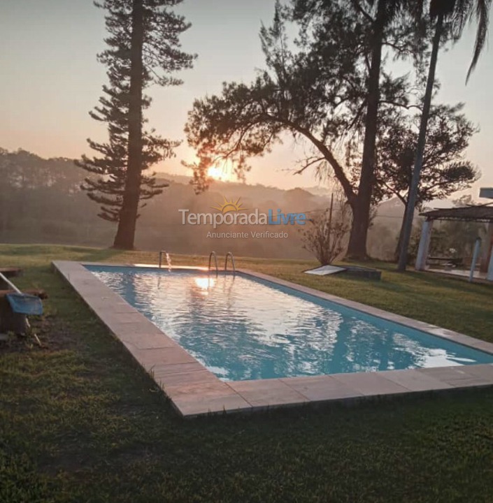 Granja para alquiler de vacaciones em Atibaia (Rio Abaixo)