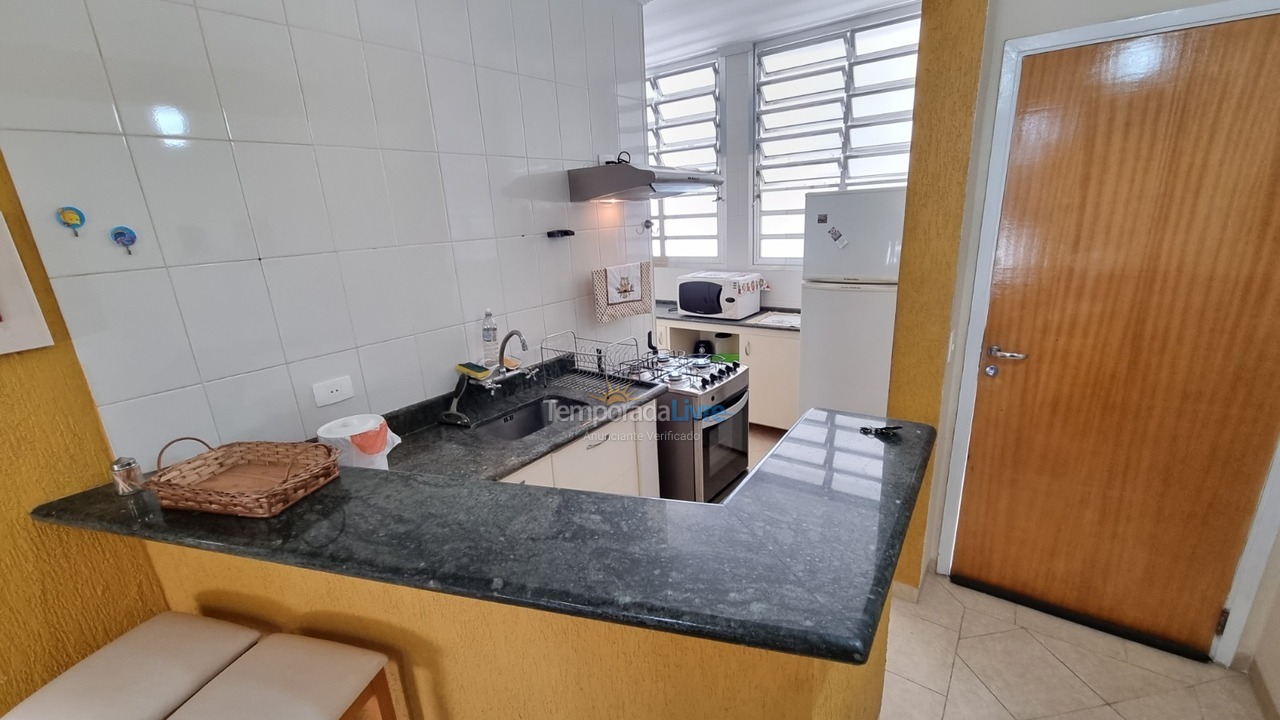 Apartamento para aluguel de temporada em Guarujá (Pitangueiras)
