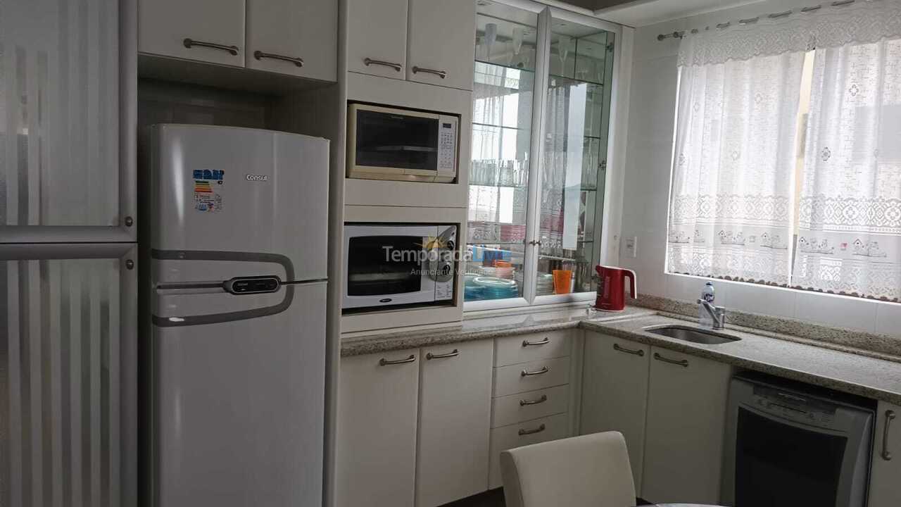 Apartamento para alquiler de vacaciones em Itapema (Meia Praia)