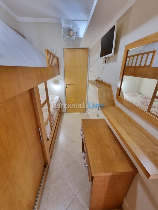 Apartamento para aluguel de temporada em Guarujá (Pitangueiras)