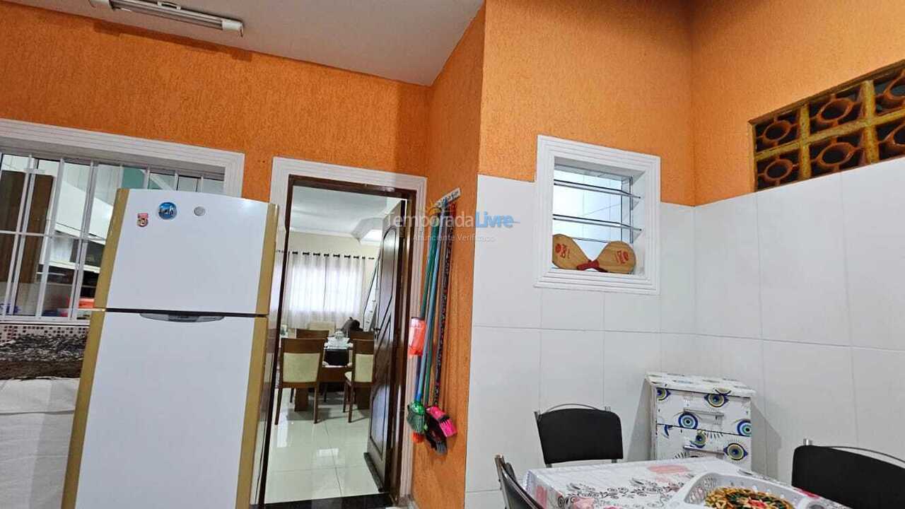 House for vacation rental in Caraguatatuba (Massaguaçu)