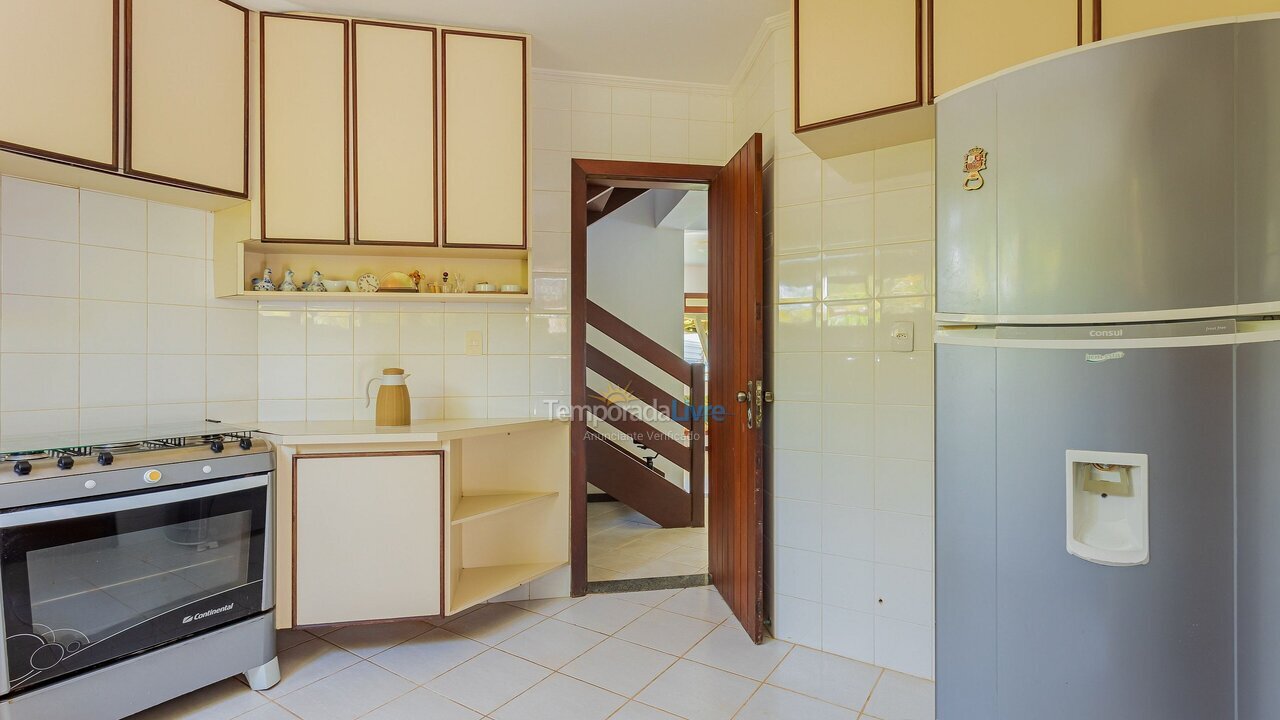 Casa para aluguel de temporada em Camaçari (Praia de Guarajuba)