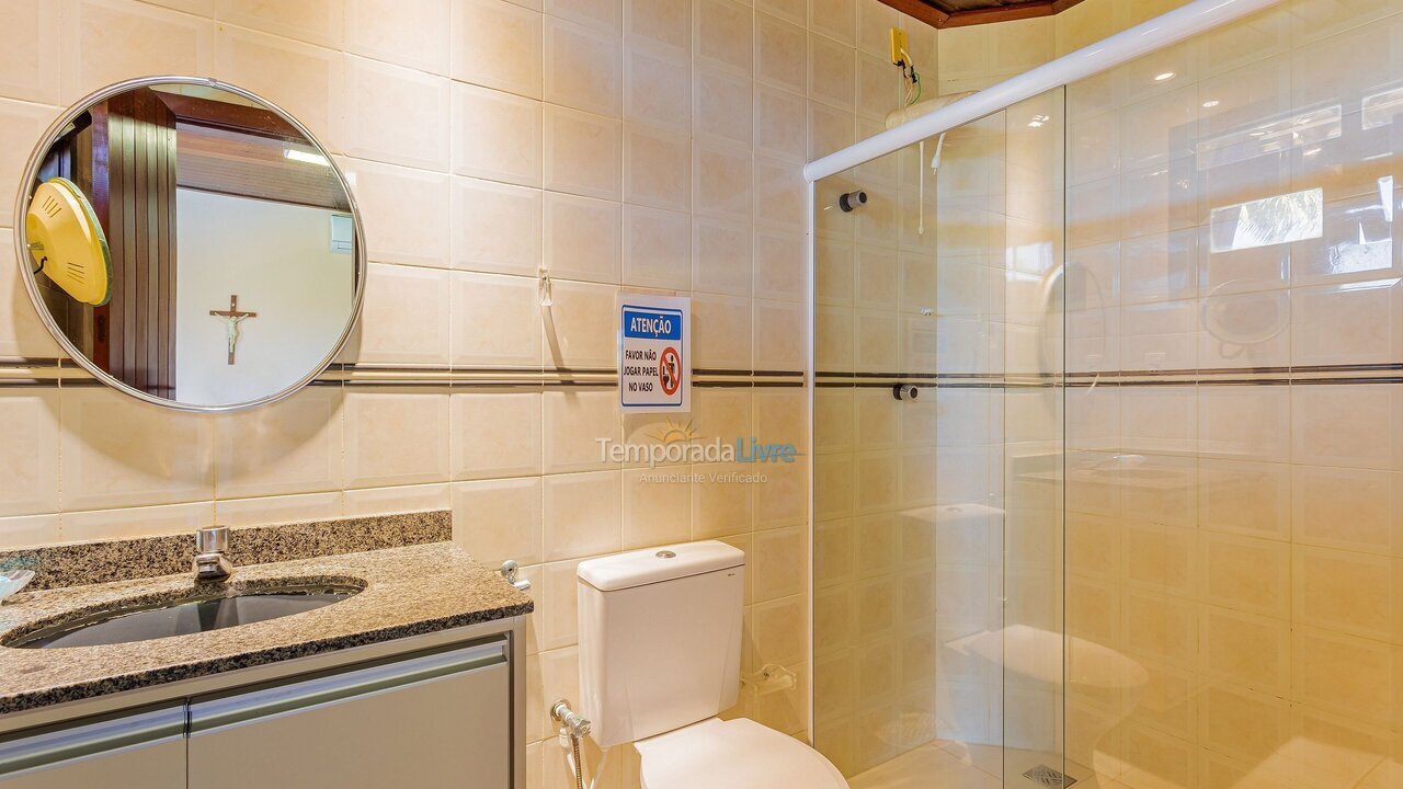 Casa para aluguel de temporada em Camaçari (Praia de Guarajuba)