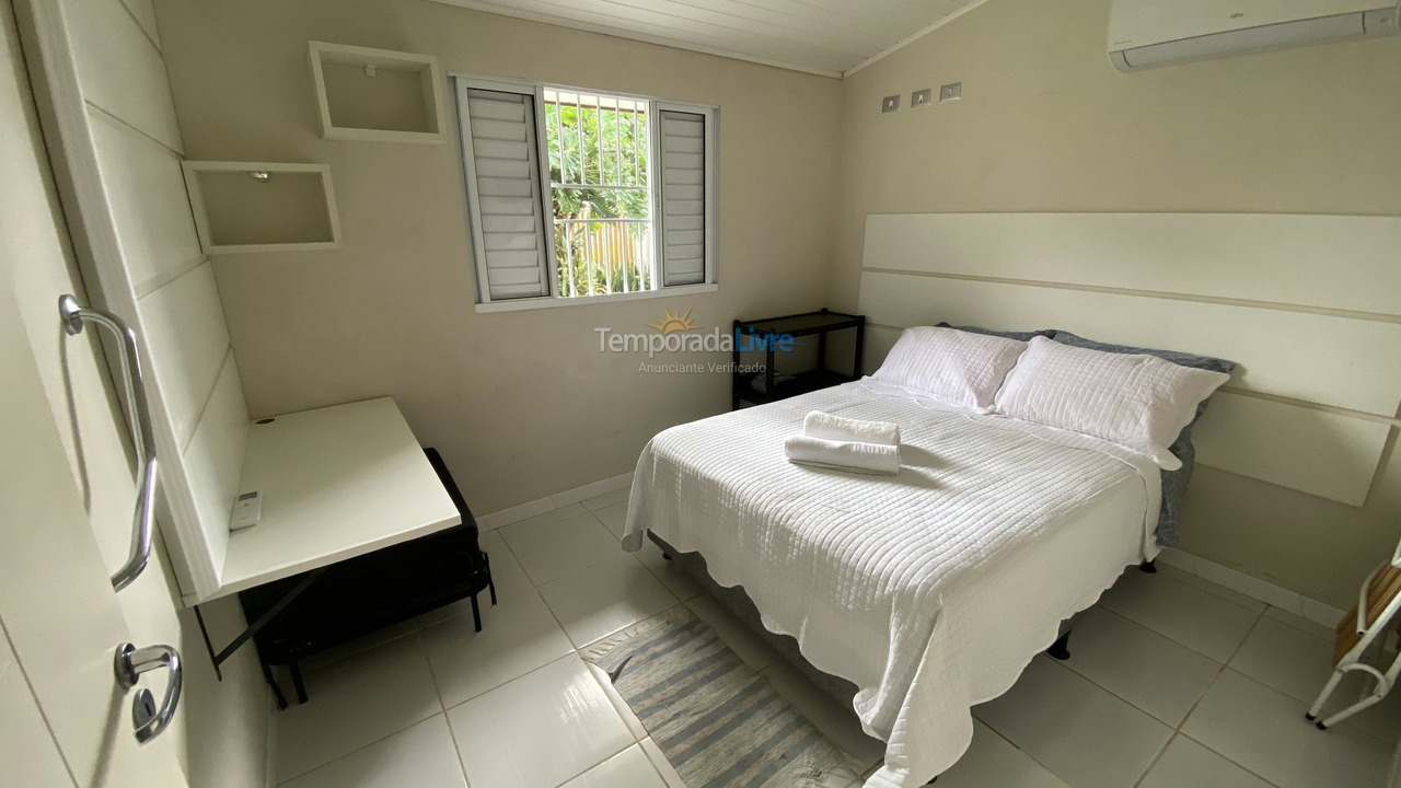 Casa para aluguel de temporada em Guaratuba (Praia Central)