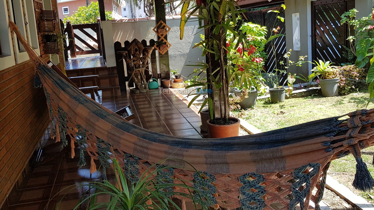 Casa para aluguel de temporada em Caraguatatuba (Prainha)