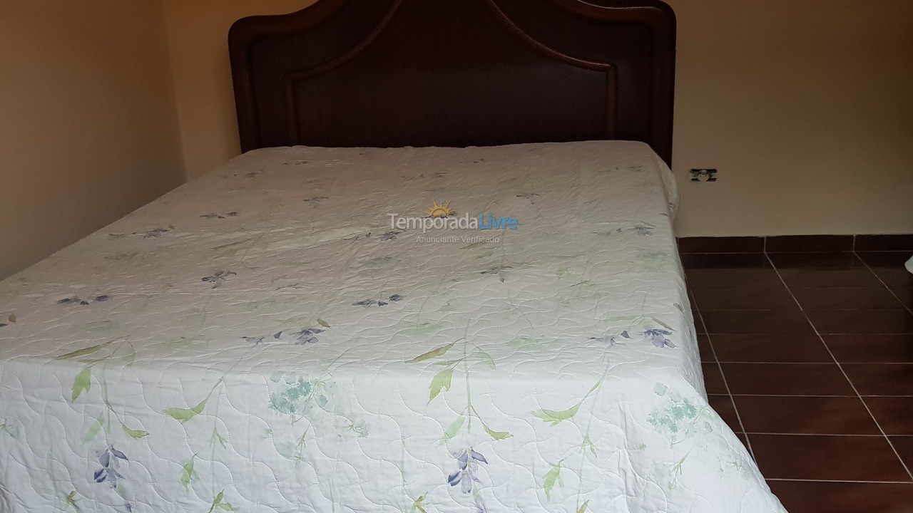 Casa para aluguel de temporada em Caraguatatuba (Prainha)