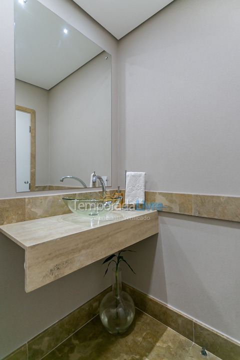 Casa para aluguel de temporada em Florianopolis (Jurerê Internacional)