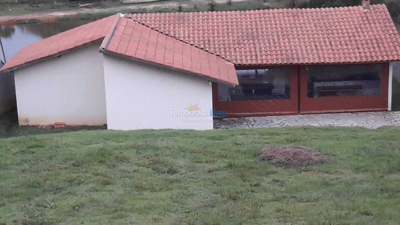 Granja para alquiler de vacaciones em Ibiúna (Ibiuna)