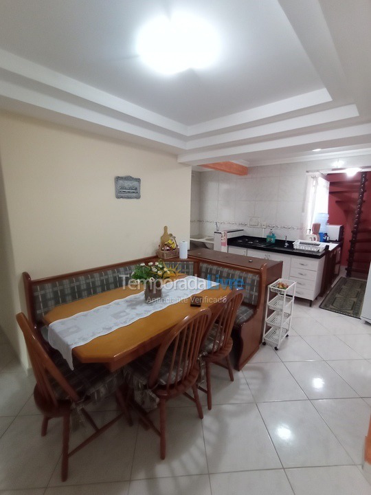 Apartamento para alquiler de vacaciones em Itapema (Meia Praia)