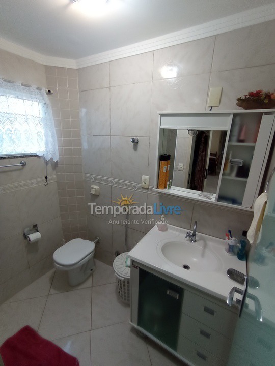 Apartamento para alquiler de vacaciones em Itapema (Meia Praia)