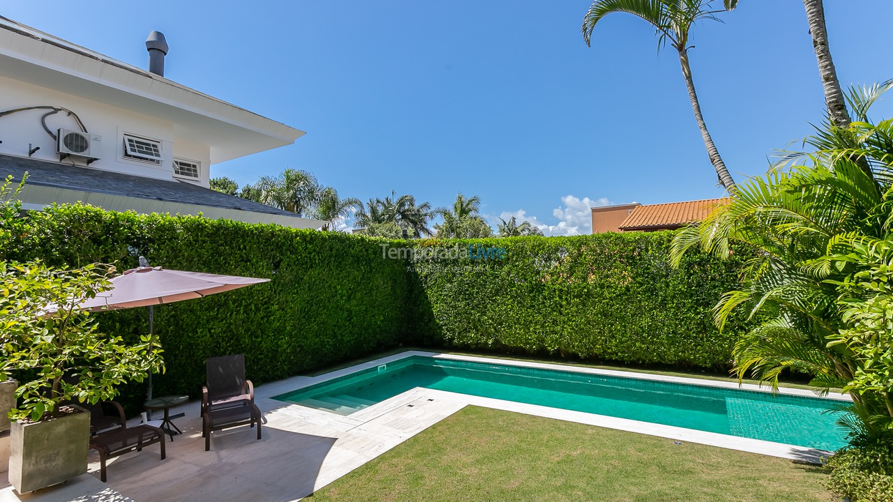 Casa para aluguel de temporada em Florianopolis (Jurerê Internacional)