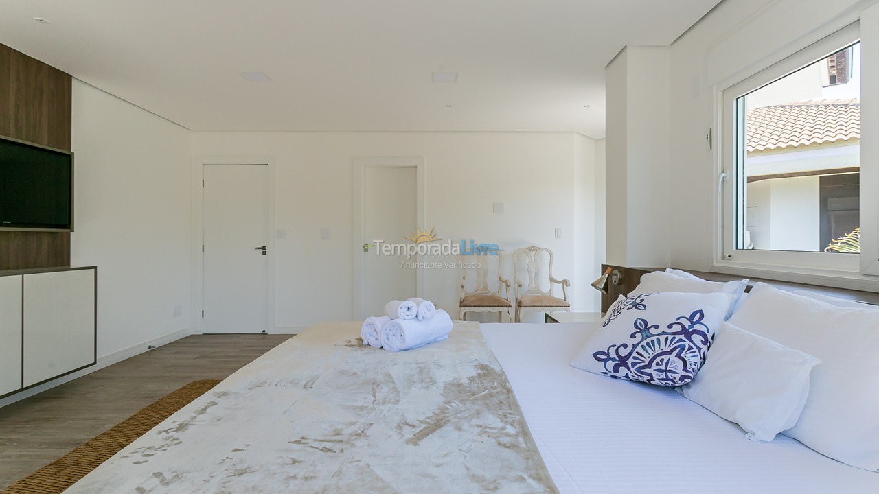 Casa para aluguel de temporada em Florianopolis (Jurerê Internacional)