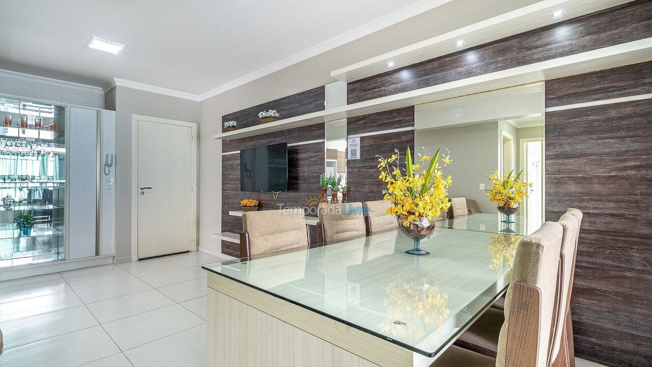 Apartamento para aluguel de temporada em Bombinhas (Praia de Bombas)