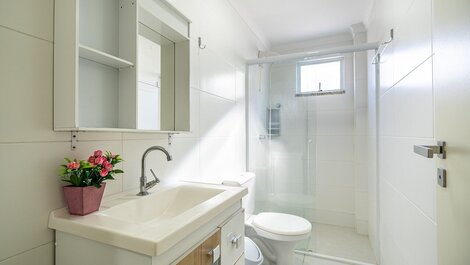 052 - Ótimo Custo a 350m da Praia de Bombas