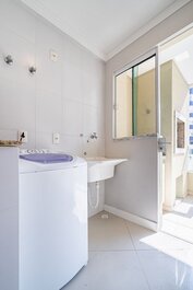 116 - Excelente ajuste a 50m de la playa, con 02 habitaciones!