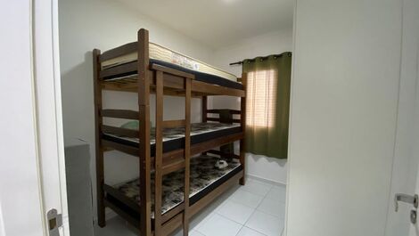Apto martim de sá, até 6 pessoas, 2 dorm, churrasq.