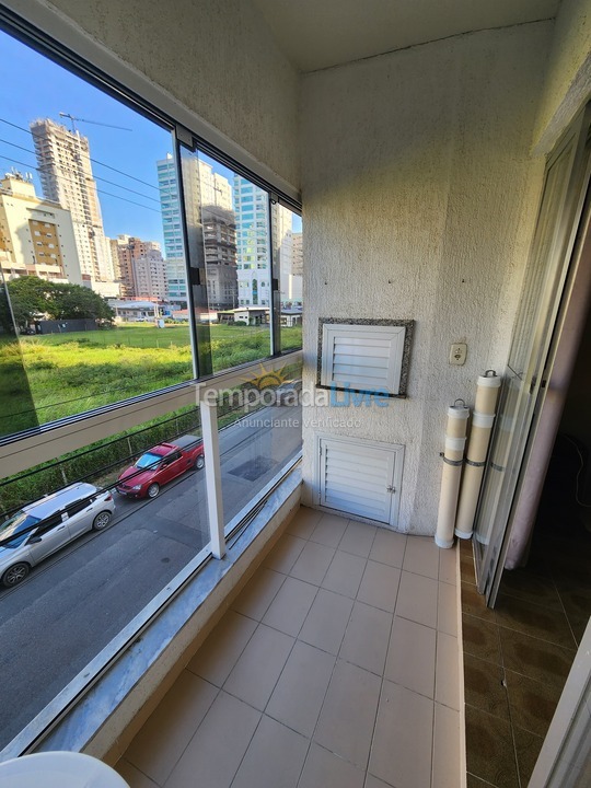 Apartamento para aluguel de temporada em Itapema (Meia Praia)