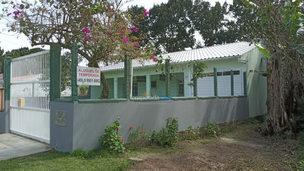 Casa para aluguel de temporada em Bombinhas (Mariscal)