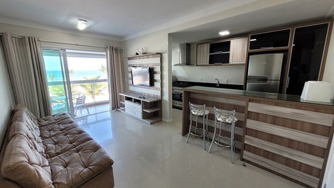 APARTMENT WITH 3 BEDROOMS AND SEA VIEW
