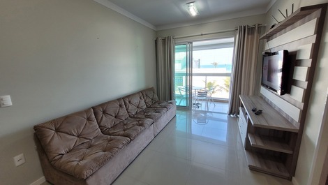 APARTMENT WITH 3 BEDROOMS AND SEA VIEW