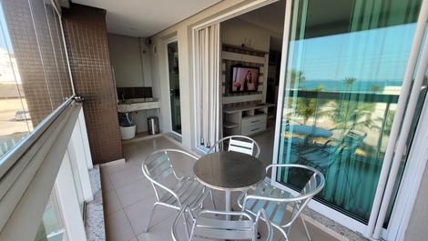 APARTMENT WITH 3 BEDROOMS AND SEA VIEW