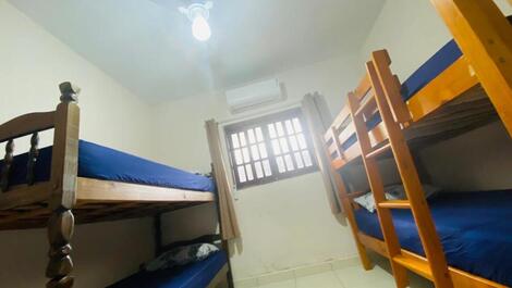 Casa c/ piscina, wifi e churrasqueira, 12 pessoas