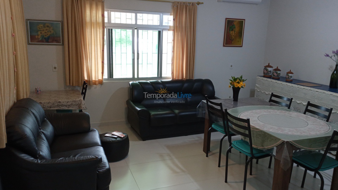 Casa para aluguel de temporada em Bombinhas (Mariscal)