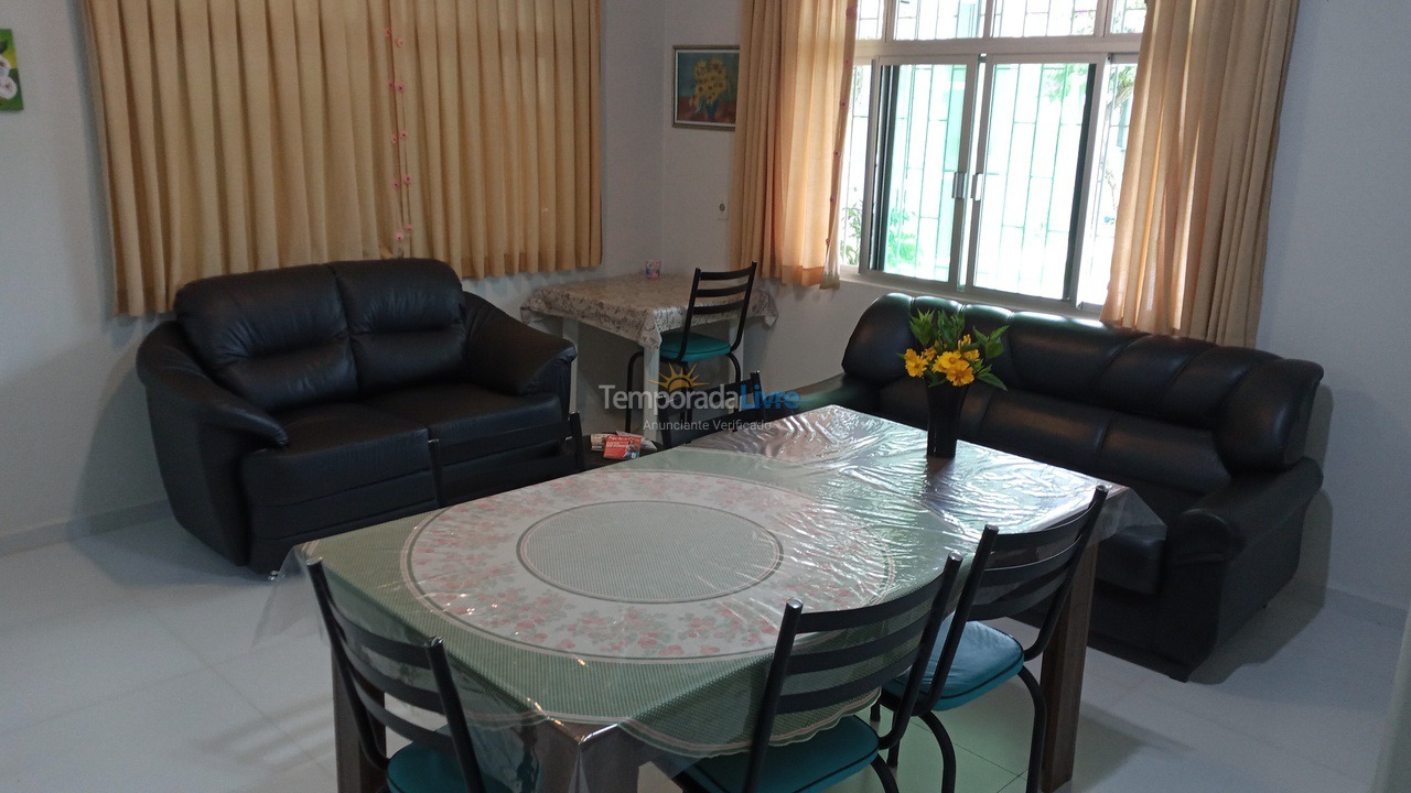 Casa para aluguel de temporada em Bombinhas (Mariscal)