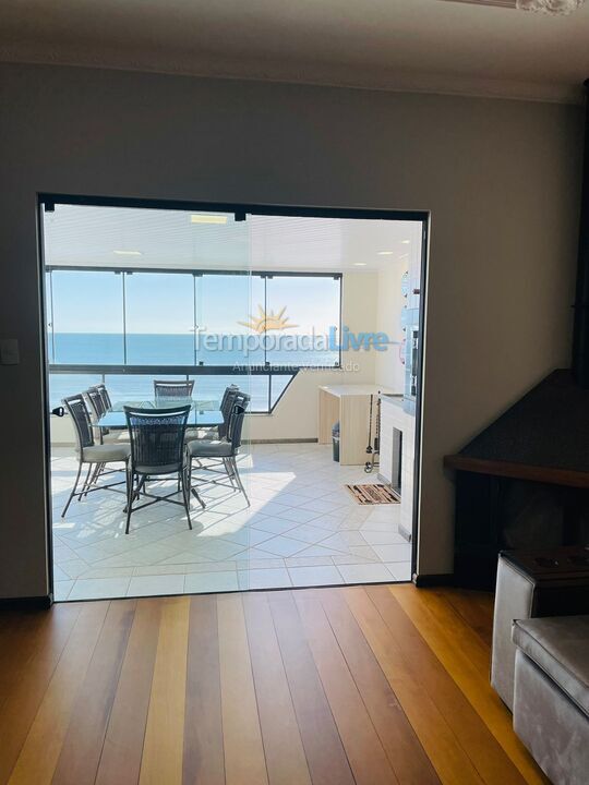 Apartamento para aluguel de temporada em Itapema (Meia Praia)