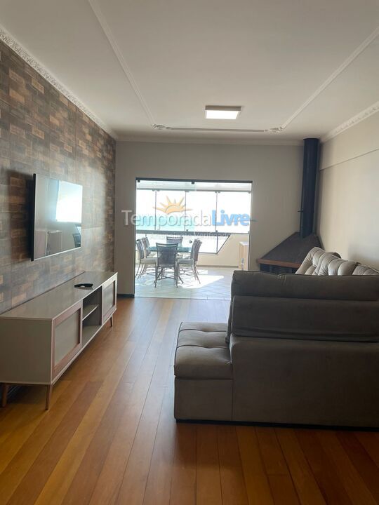 Apartamento para aluguel de temporada em Itapema (Meia Praia)