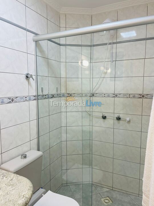 Apartamento para aluguel de temporada em Itapema (Meia Praia)