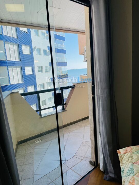 Apartamento para aluguel de temporada em Itapema (Meia Praia)