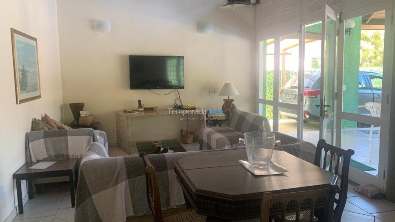 Casa para alquiler de vacaciones em Ubatuba (Condomínio Pedra Verde Domingas Dias)