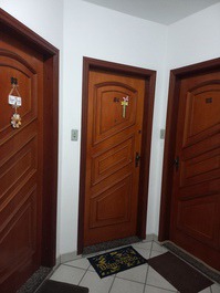 Porta do meio do apto