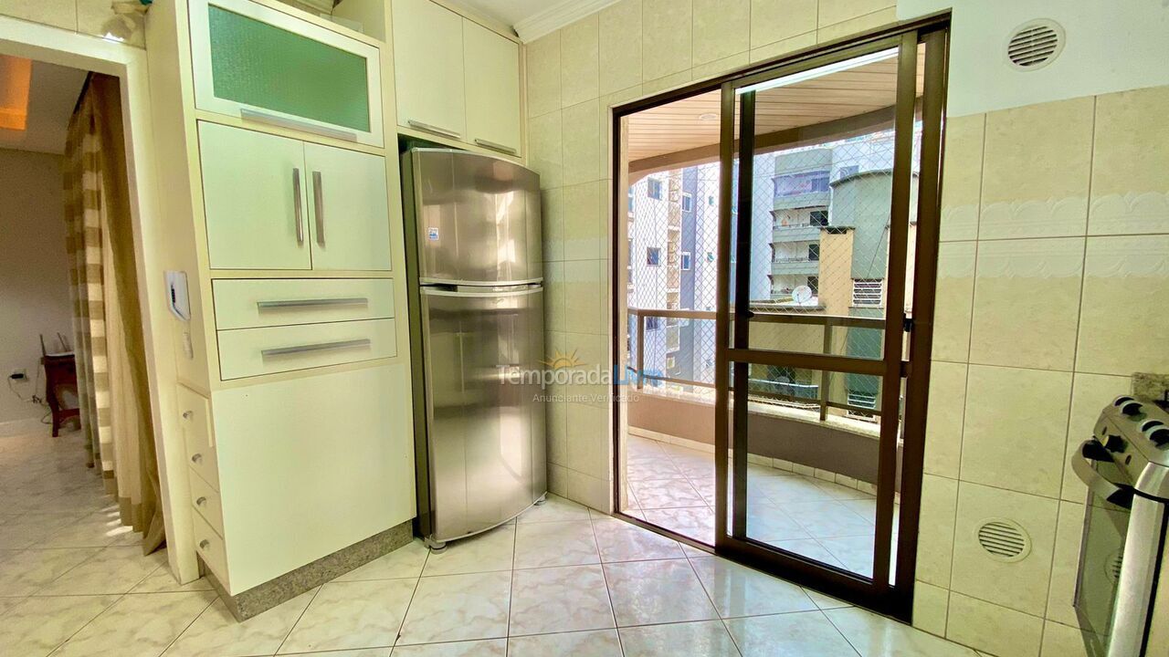 Apartamento para aluguel de temporada em Itapema (Meia Praia)