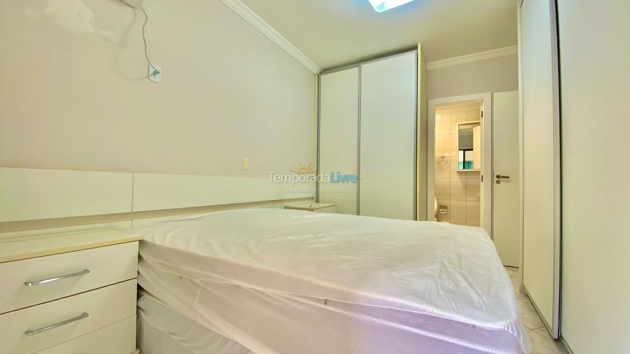 Apartamento para aluguel de temporada em Itapema (Meia Praia)