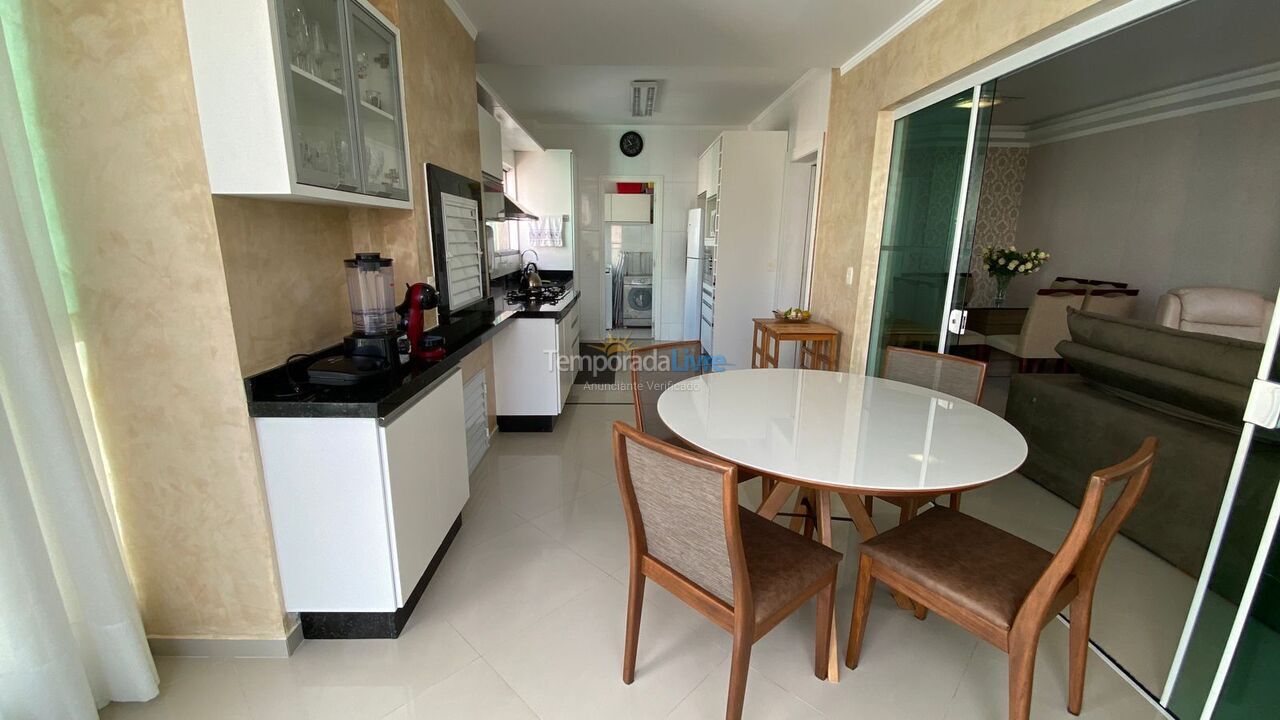 Apartment for vacation rental in Itapema (Meia Praia)