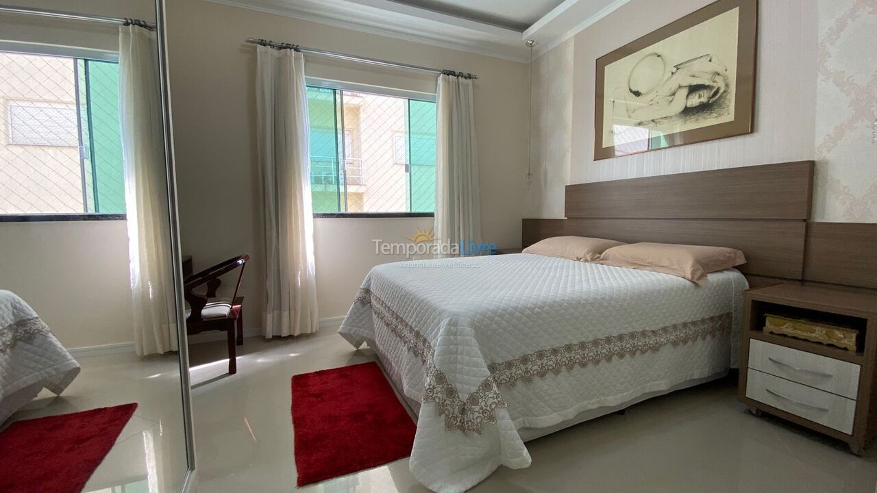 Apartment for vacation rental in Itapema (Meia Praia)