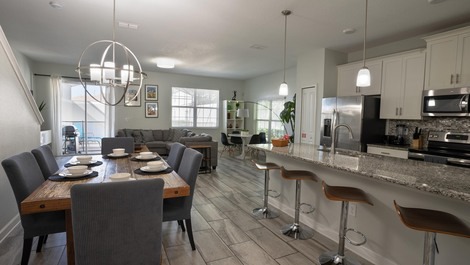 Casa perfecta con piscina, resort, wifi, 10 min Disney